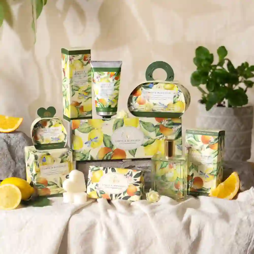 9522 The English Soap Company Mini Sabonetes Coracao Lemon Mandarin 4 The English Soap Company Mini Sabonetes Coração - Lemon & Mandarin - Image 3