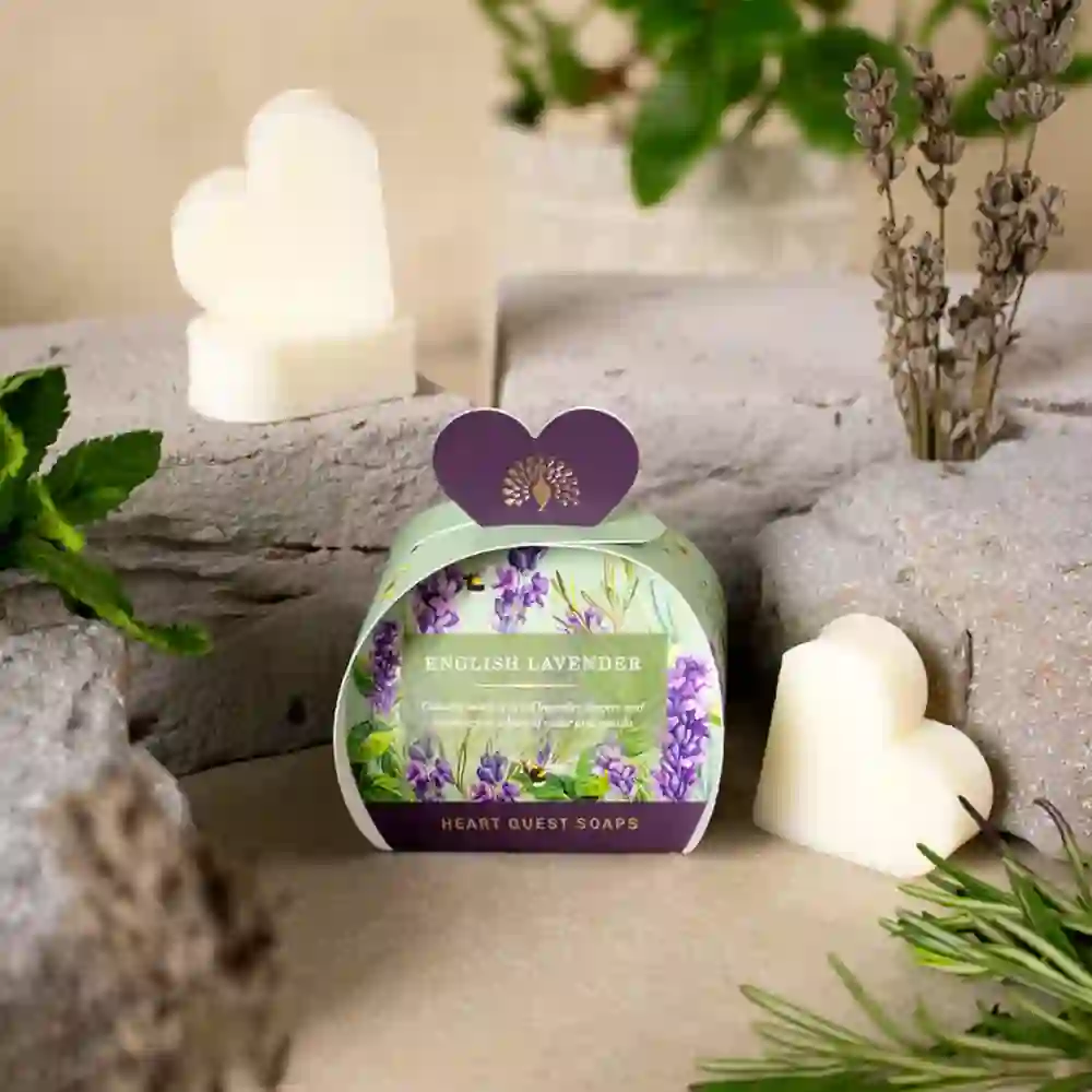 9523 The English Soap Company Mini Sabonetes Coracao English Lavender 3 The English Soap Company Mini Sabonetes Coração - English Lavender - Image 4