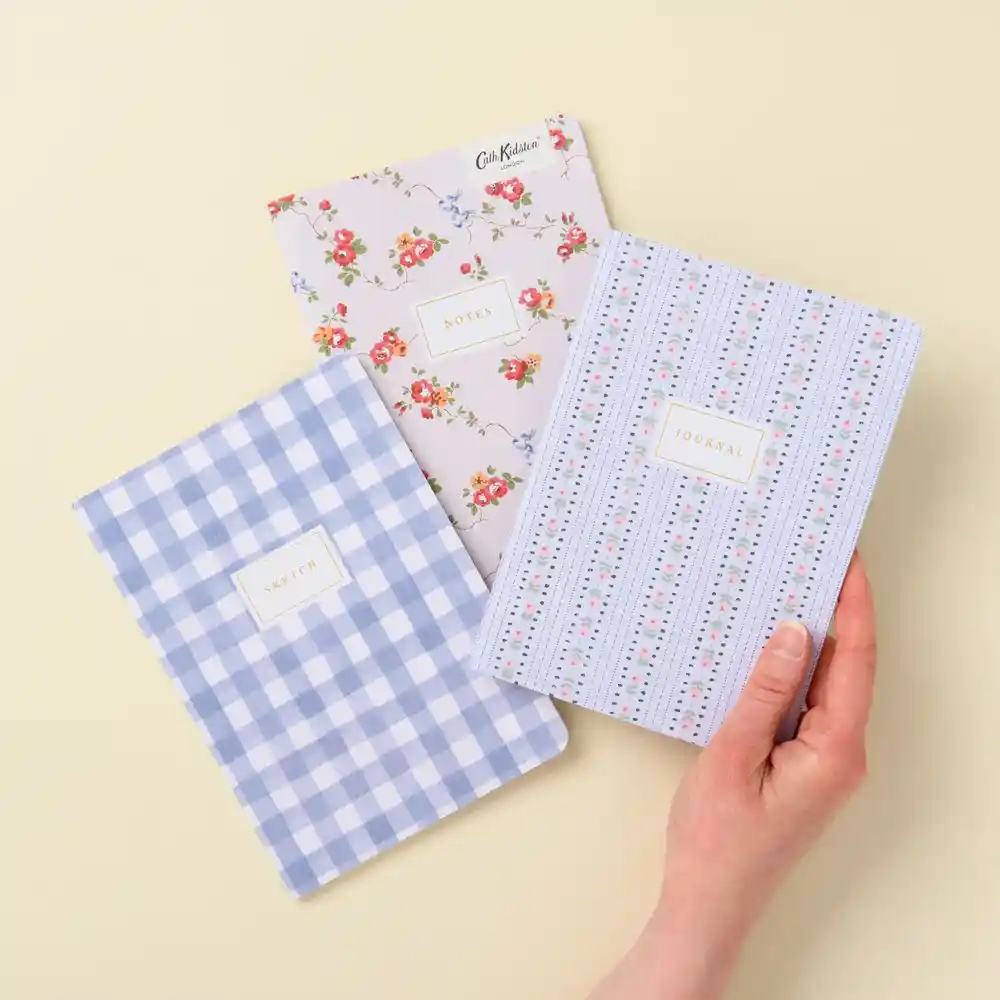 9745 Conjunto 3 Notebooks Ohh Deer A5 Cath Kidston Floral Check 6 Conjunto 3 Notebooks Ohh Deer A5 Cath Kidston Floral & Check - Image 2